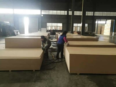 Panneau MDF Plat